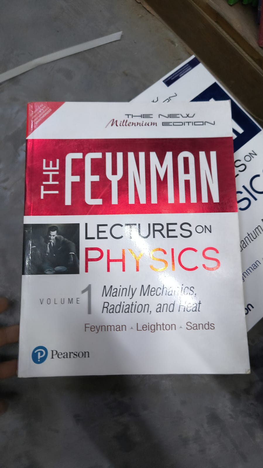 The Feynman Lectures on Physics Vol. 1 (Mainly Mechanics, Radiation, and Heat)